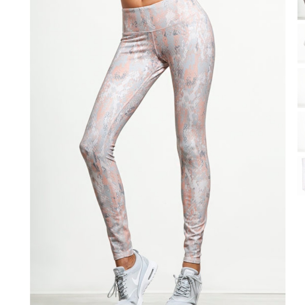 ALO YOGA Airbrush Legging L